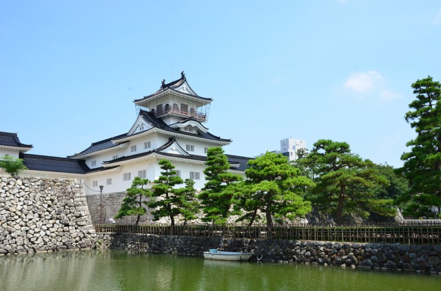 富山城址公園駐車場